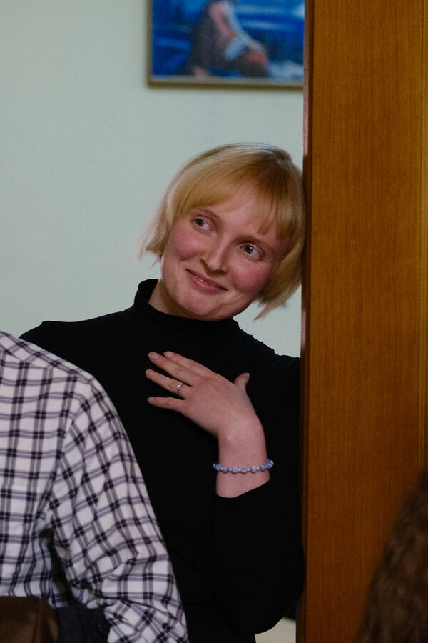 Девушка на встрече молодёжки